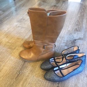 Lot of girls size 2 shoes